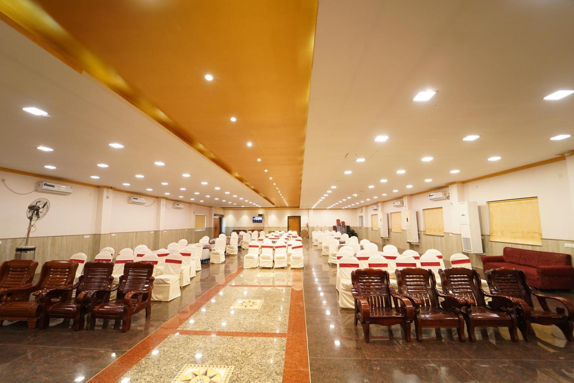 Hotel Ananta Sayana Bhuvanesvar Kültér fotó