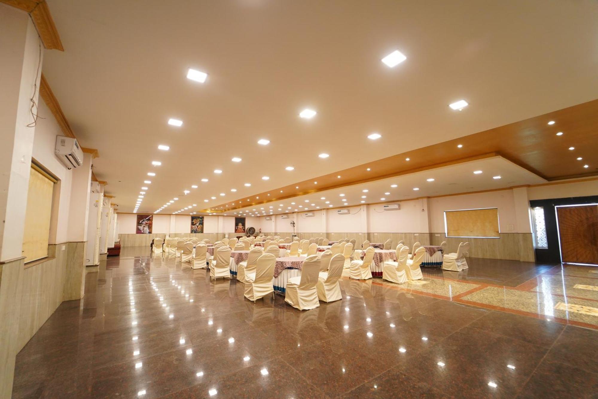 Hotel Ananta Sayana Bhuvanesvar Kültér fotó