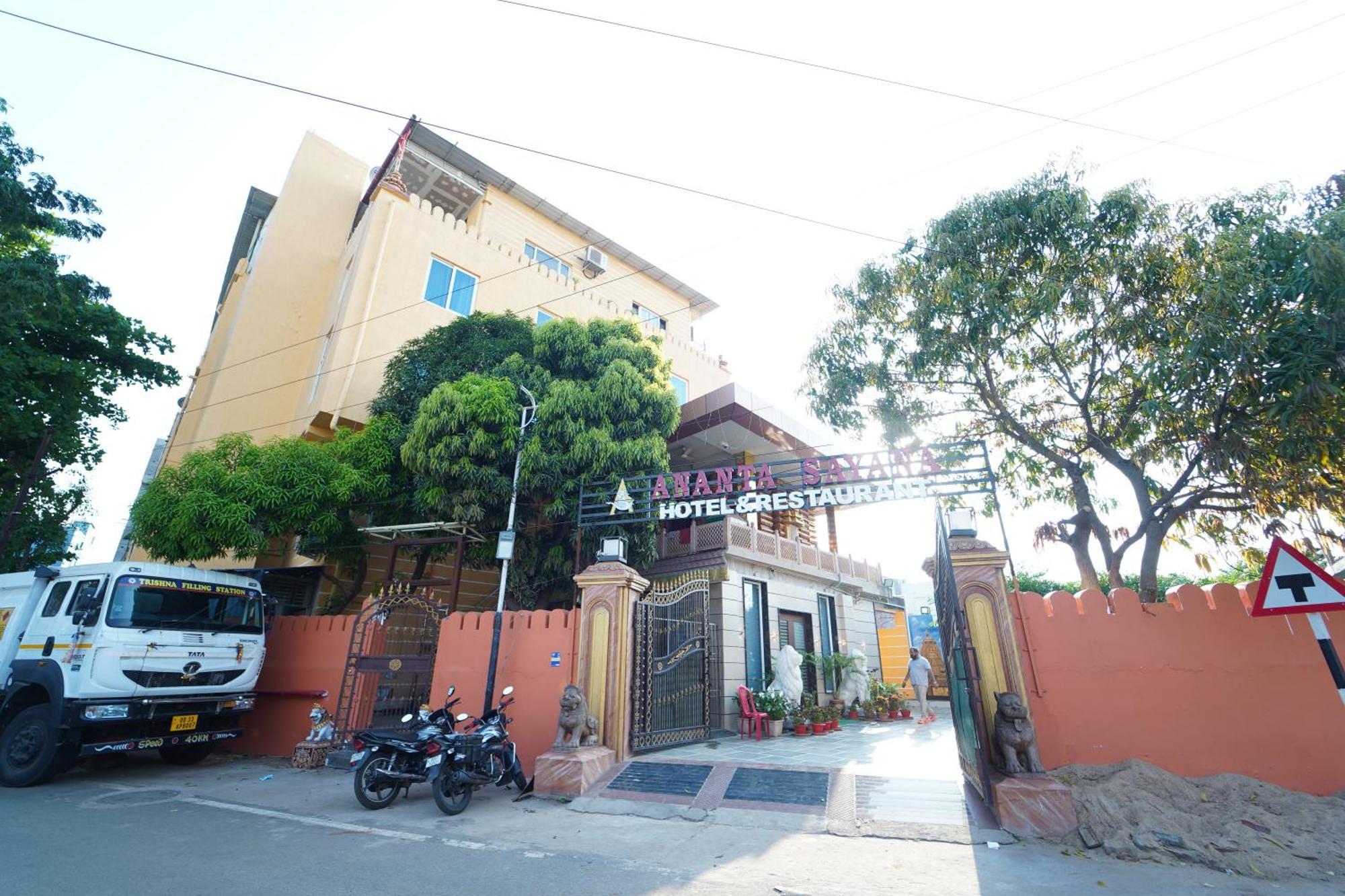 Hotel Ananta Sayana Bhuvanesvar Kültér fotó