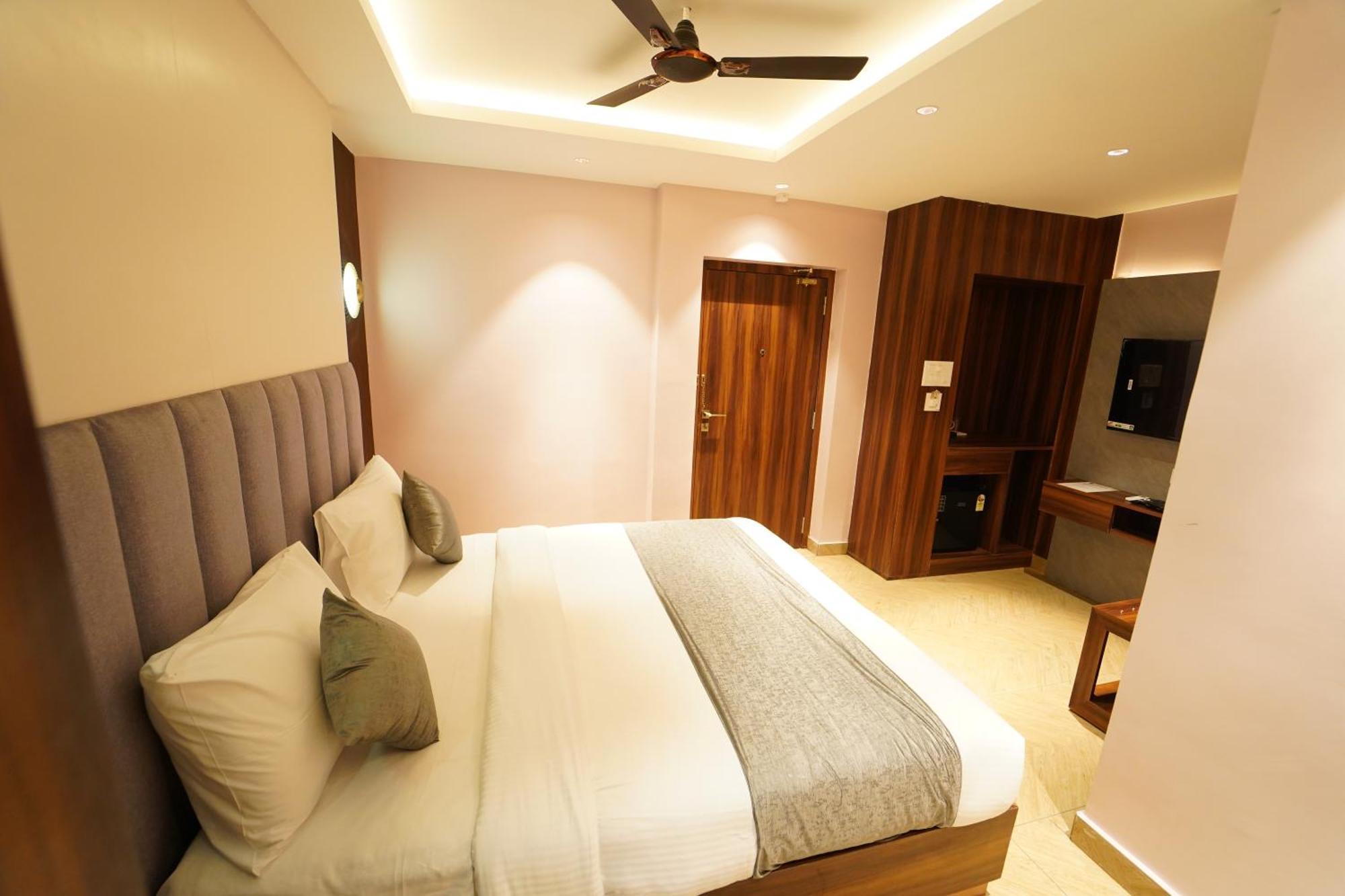 Hotel Ananta Sayana Bhuvanesvar Kültér fotó